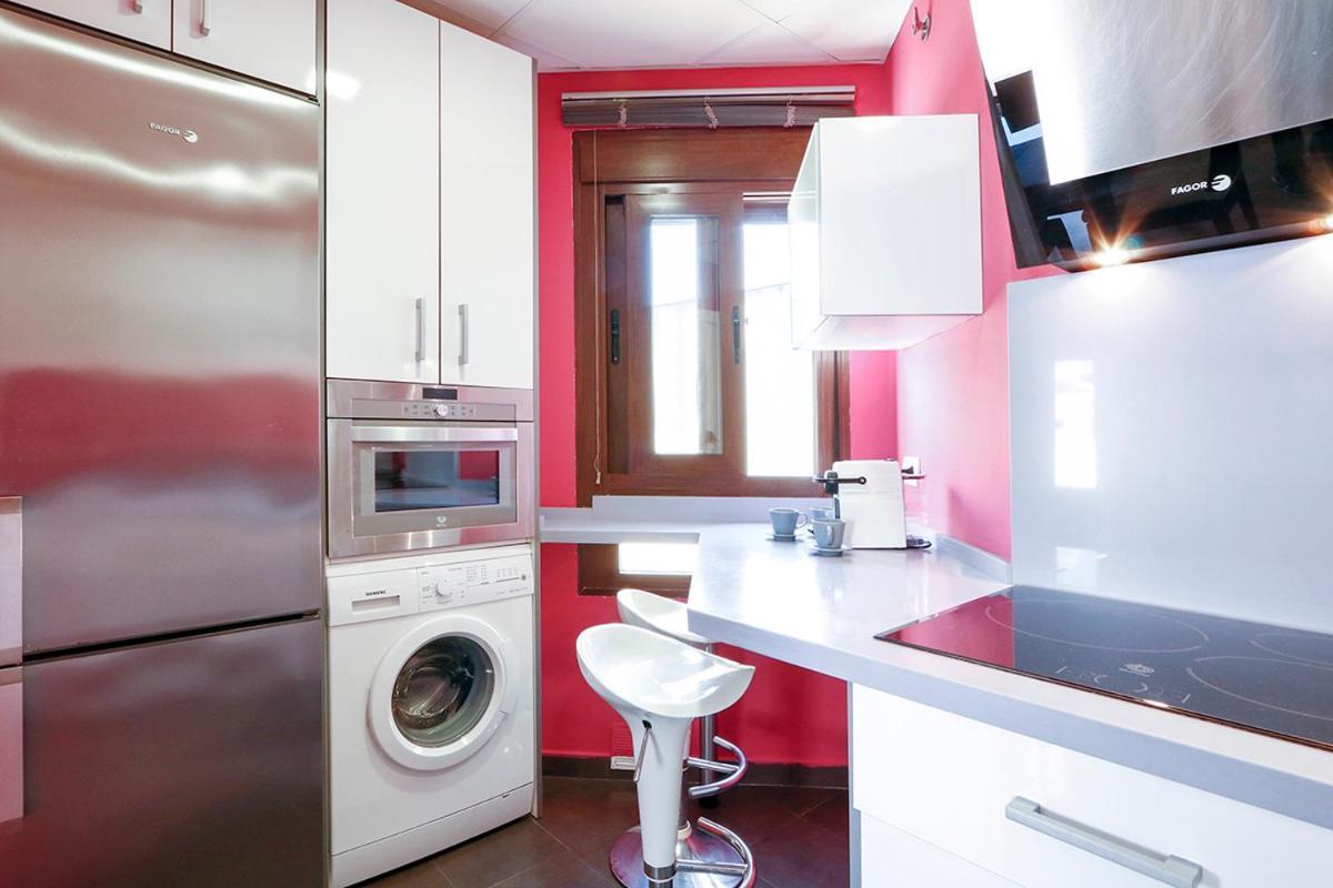 Gatu Premium Atico Caleta , Preferente Mayores De 25 Anos Y Familias Apartment *